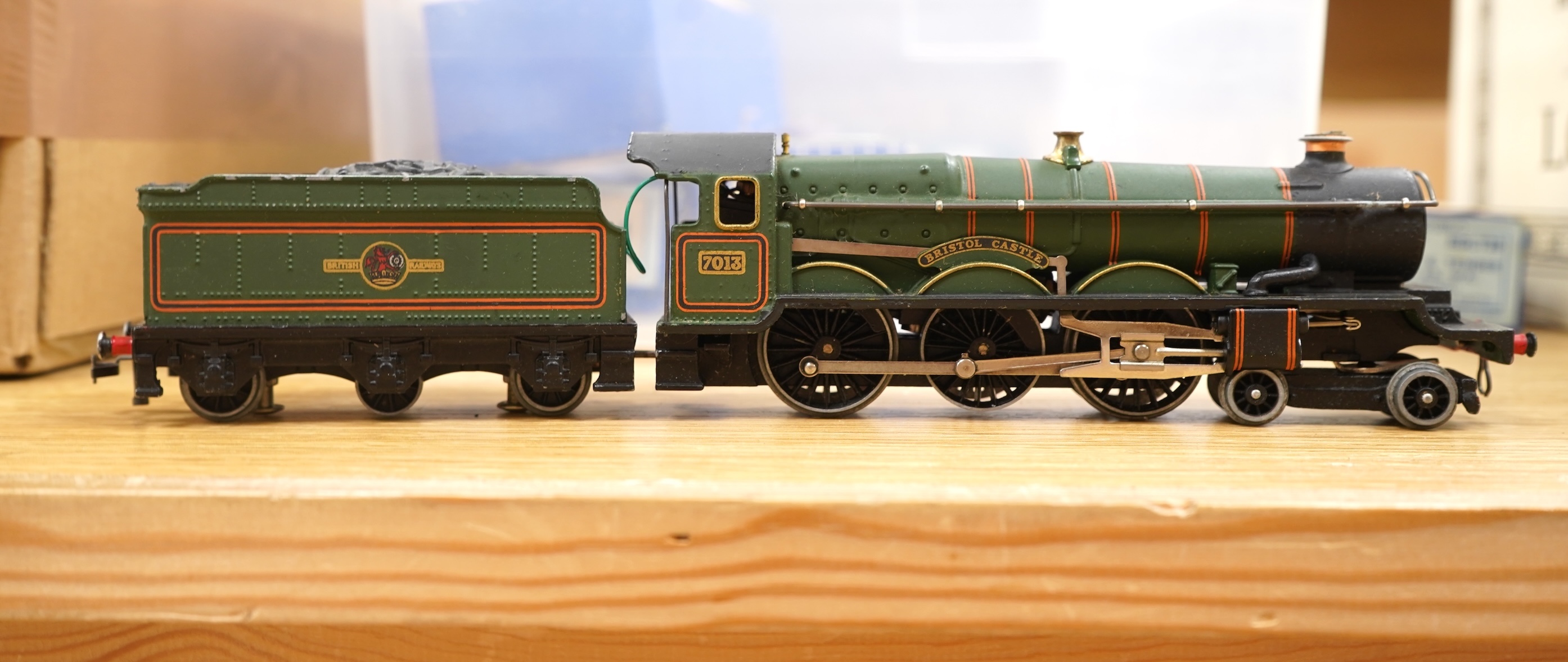Three boxed Hornby Dublo locomotives for 3 rail running; an LNER Class N2 0-6-2T locomotive, 9595 (in the incorrect box for the BR version EDL17), a BR Bristol Castle, 7013 (EDLT20), and a BR Standard Class 4, 80054, (ED